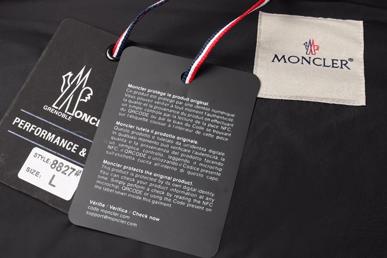 MONCLER COAT – MC109