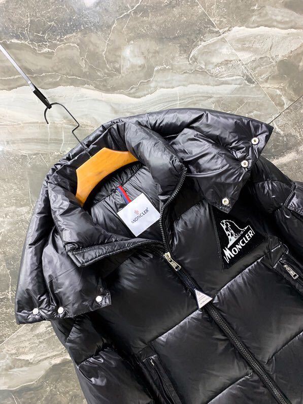MONCLER COAT – MC122