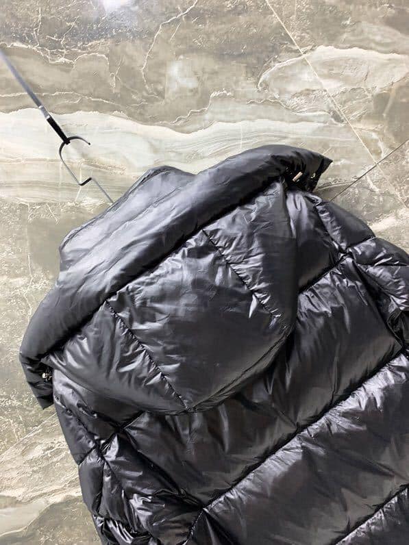 MONCLER COAT – MC122