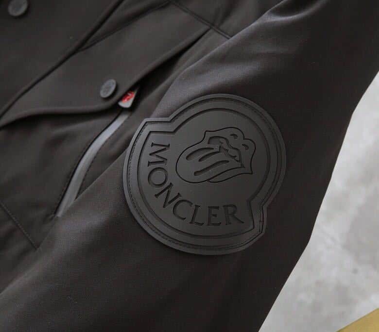 MONCLER COAT – MC126