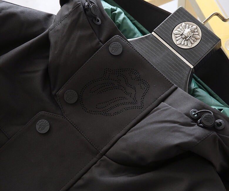 MONCLER COAT – MC126