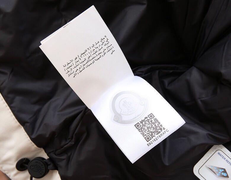 MONCLER COAT – MC127