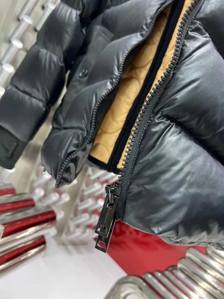 MONCLER COAT – MC132