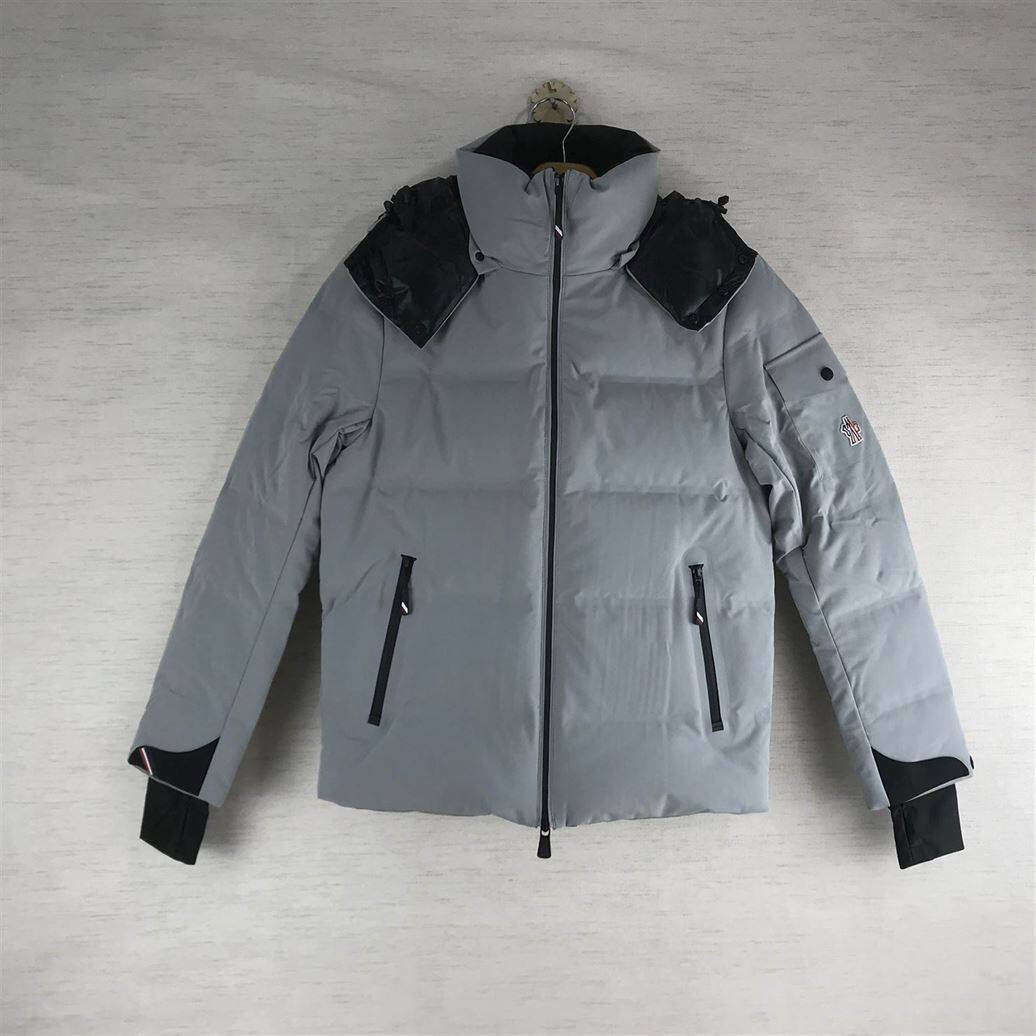 MONCLER COAT – MC134
