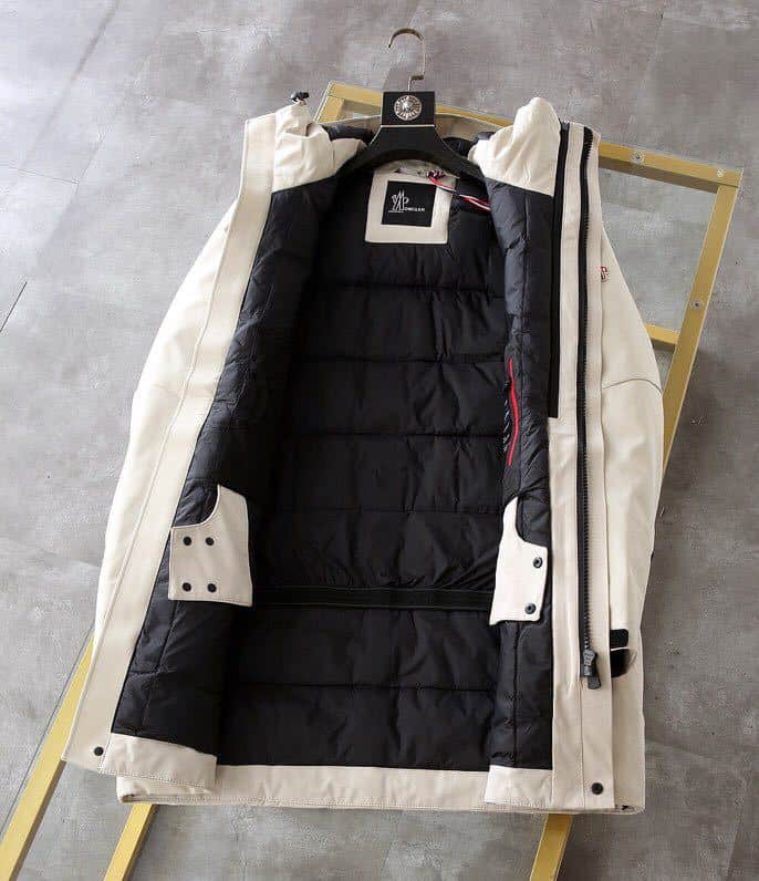 MONCLER COAT – MC135