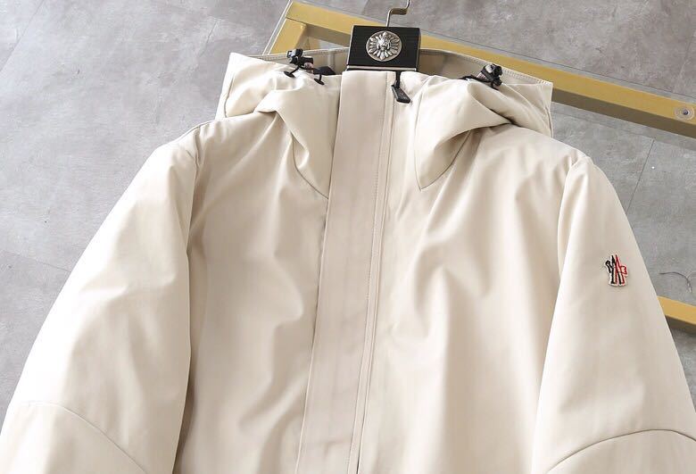 MONCLER COAT – MC135