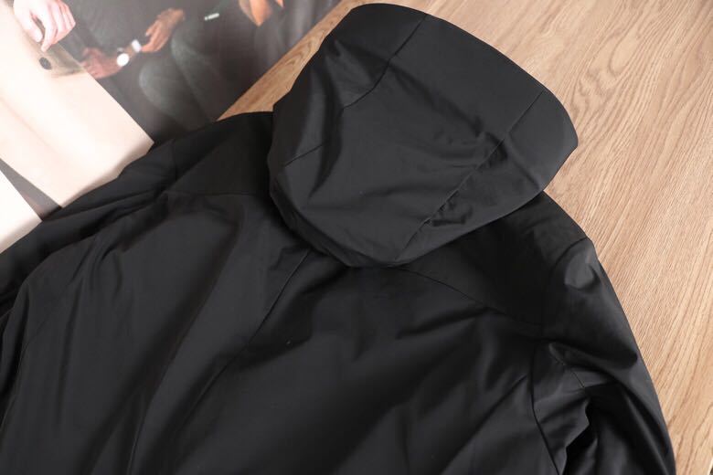 MONCLER COAT – MC138