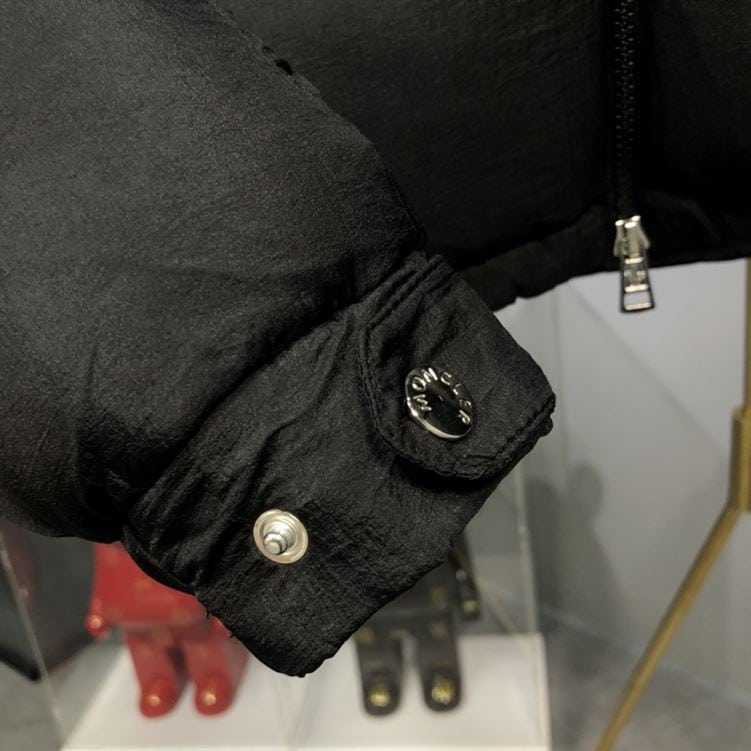 MONCLER COAT FOR MEN – MC003