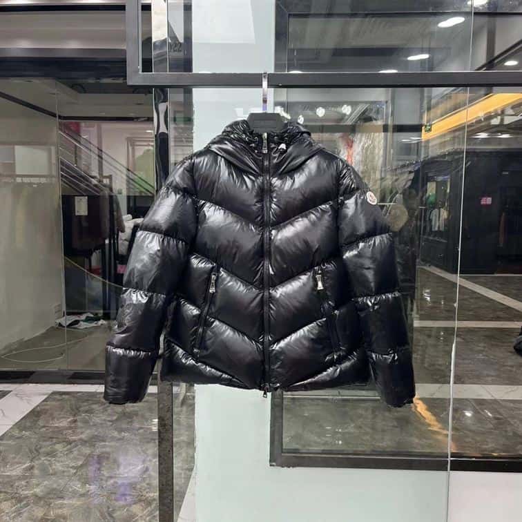 MONCLER COAT FOR MEN – MC005