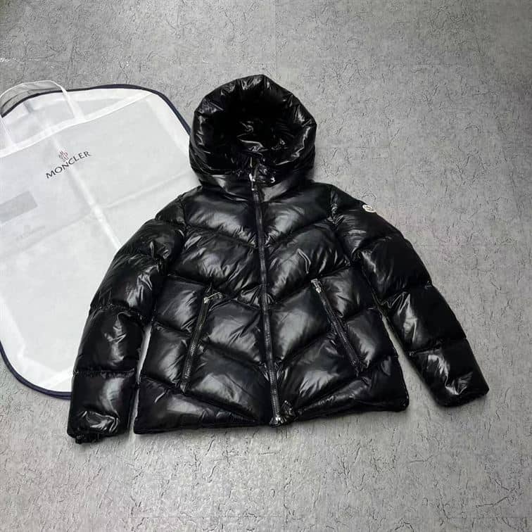 MONCLER COAT FOR MEN – MC005