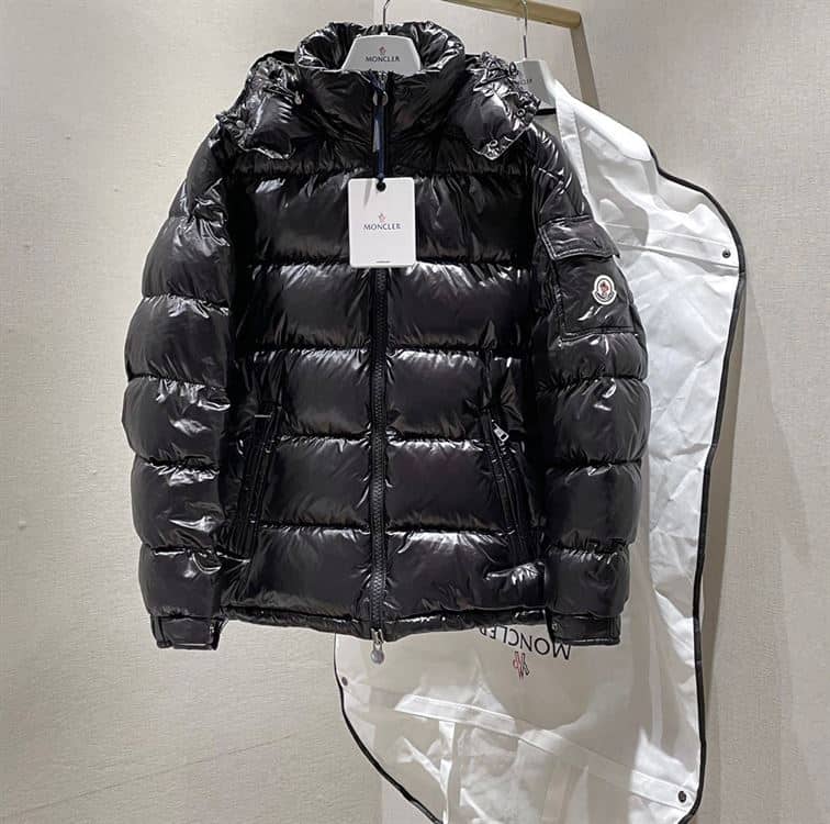 MONCLER COAT FOR MEN – MC009