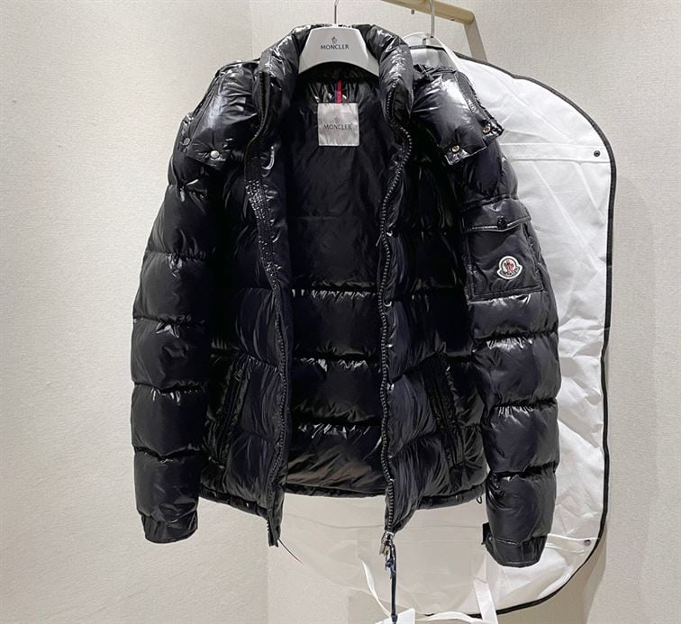 MONCLER COAT FOR MEN – MC009