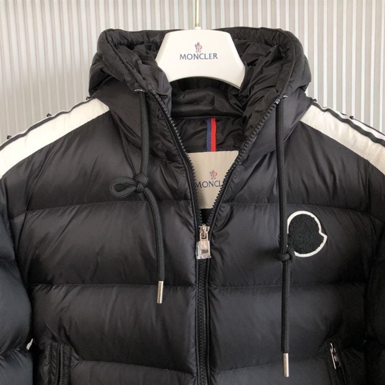 MONCLER COAT FOR MEN – MC011