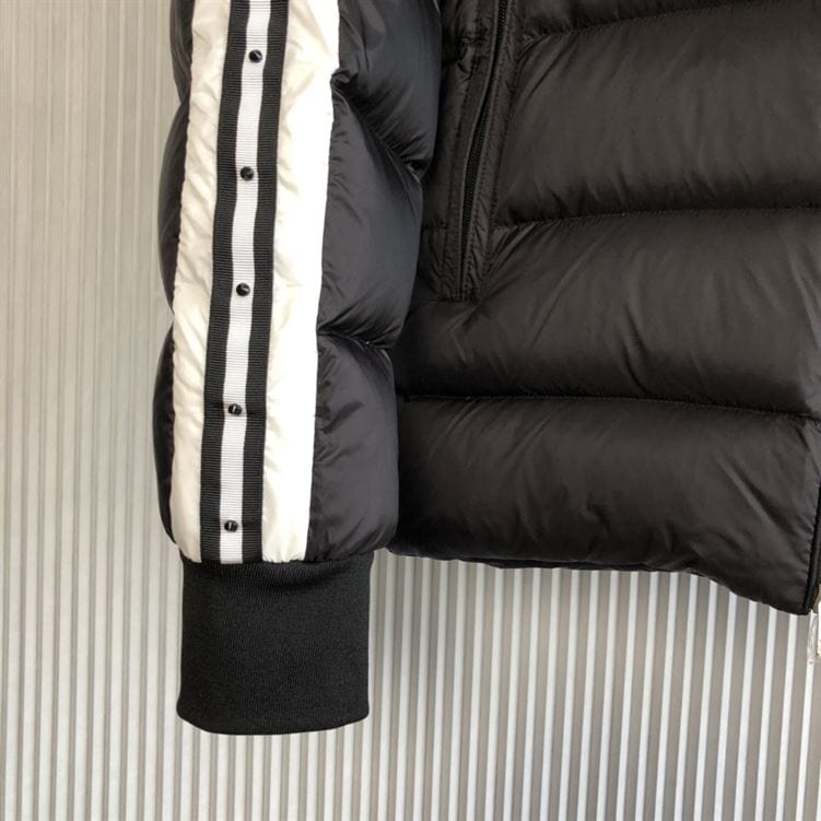 MONCLER COAT FOR MEN – MC011