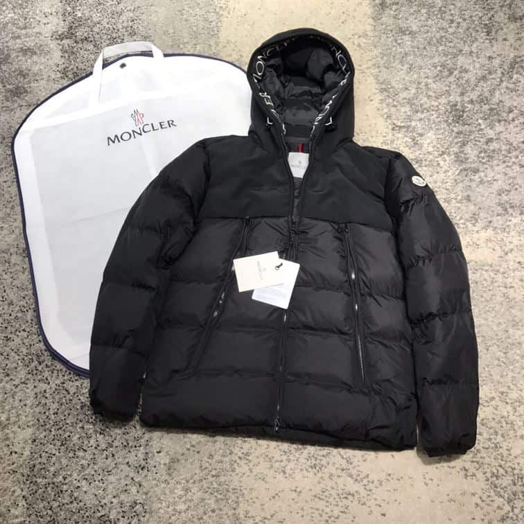 MONCLER COAT FOR MEN – MC013