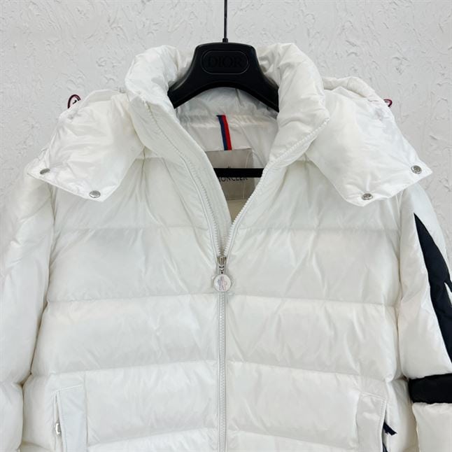 MONCLER CORYDATE PADDED JACKET – MC045