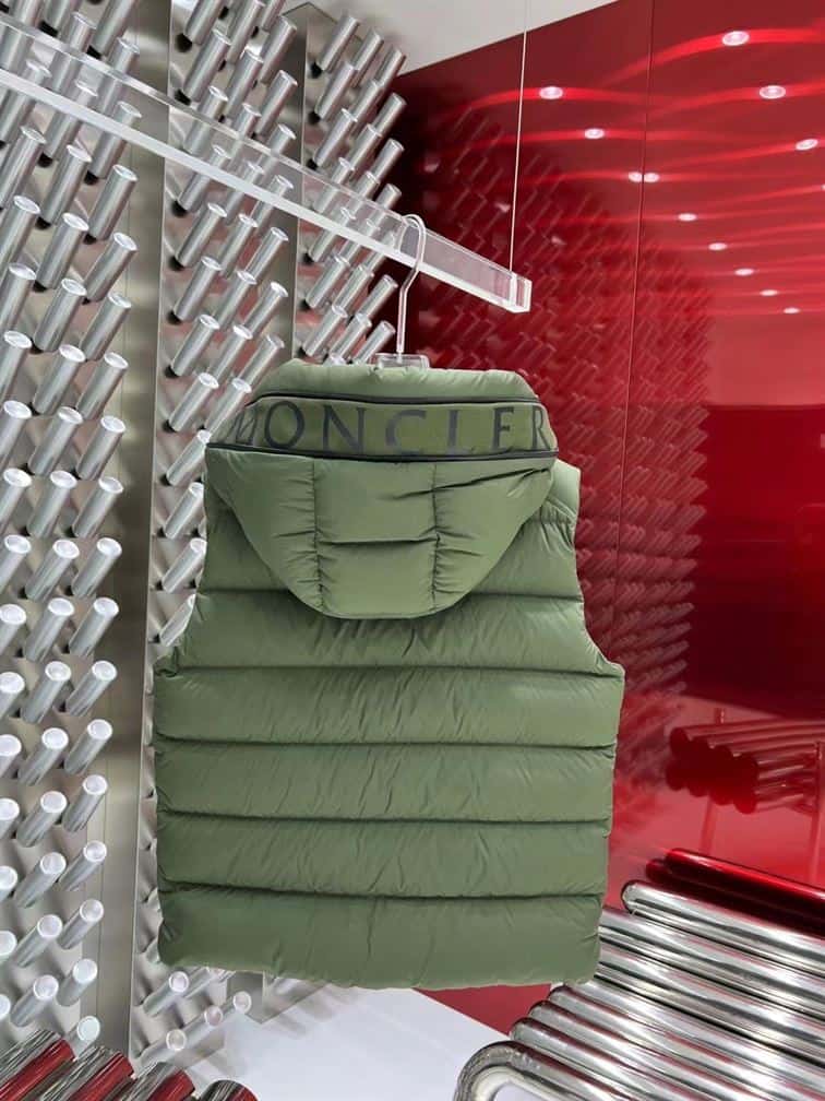 MONCLER DOWN GILET – MC131