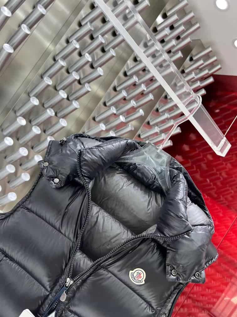 MONCLER DOWN GILET – MC133