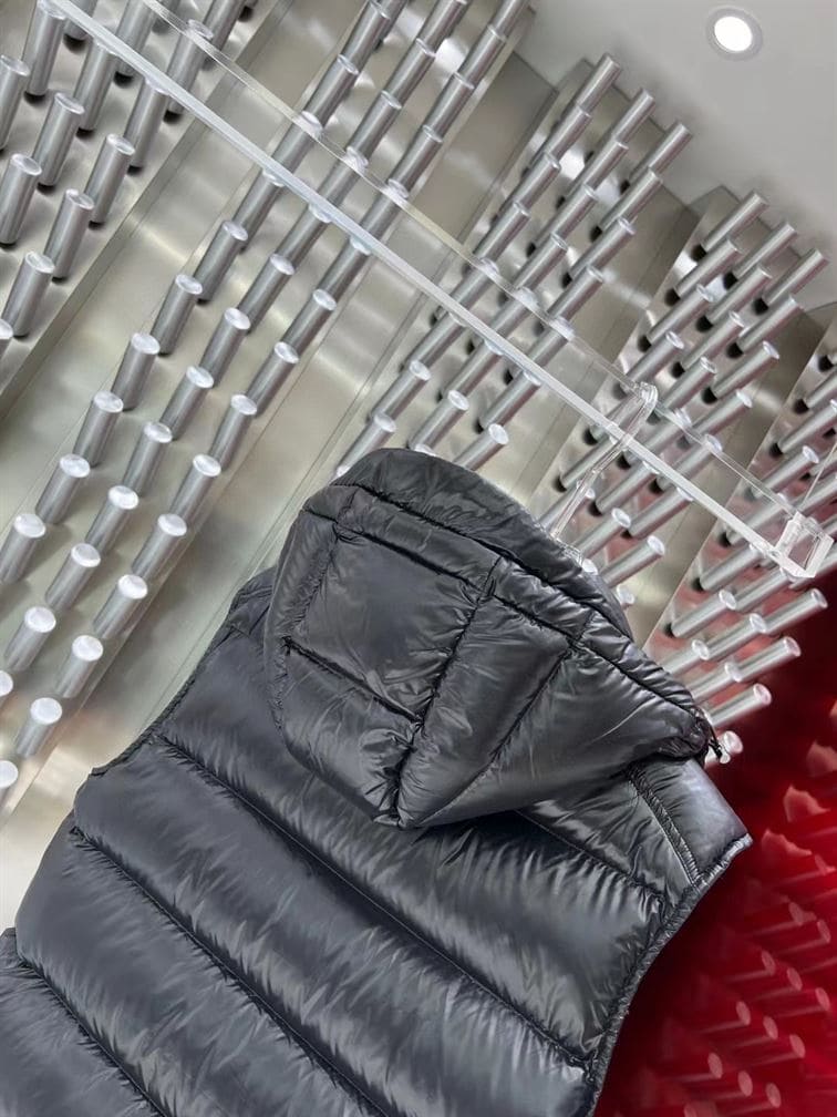 MONCLER DOWN GILET – MC133