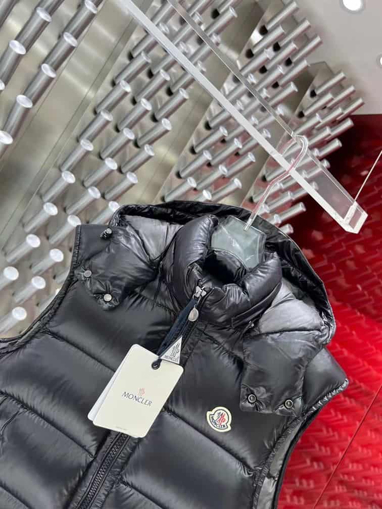 MONCLER DOWN GILET – MC133