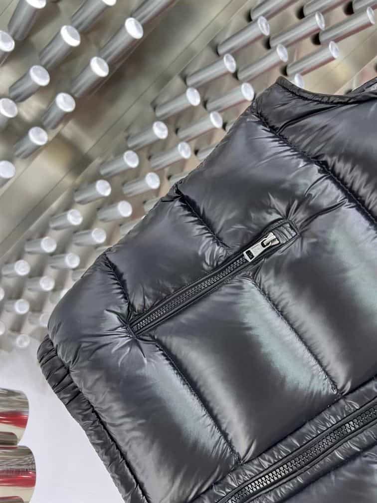 MONCLER DOWN GILET – MC133