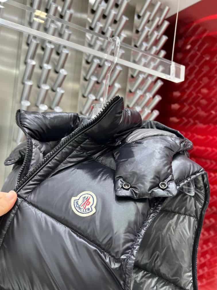 MONCLER DOWN GILET – MC133
