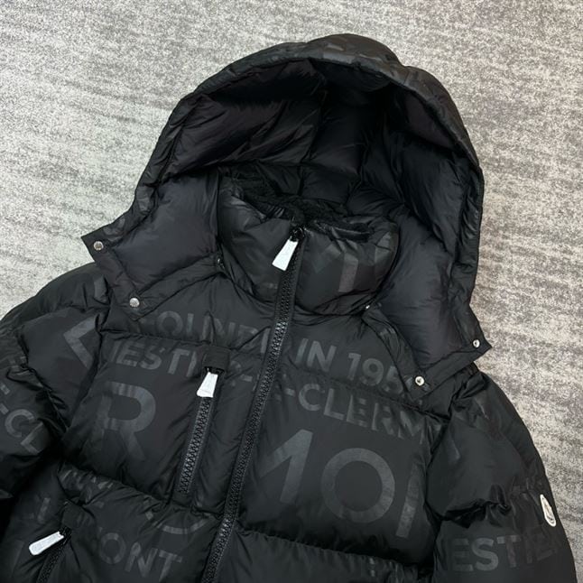 MONCLER DOWN JACKET – MC023