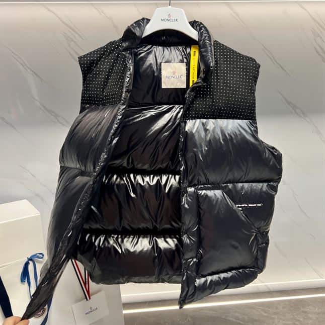 MONCLER GENIUS 7 MONCLER FRAGMENT OSTEEN VEST BLACK – MC030