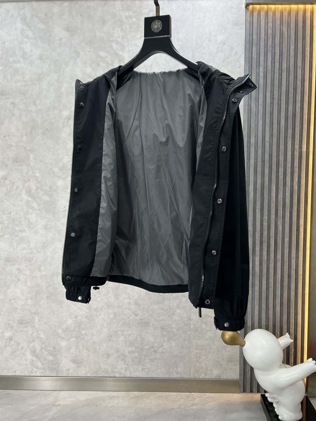 MONCLER GUIERS RAIN JACKET – MC099