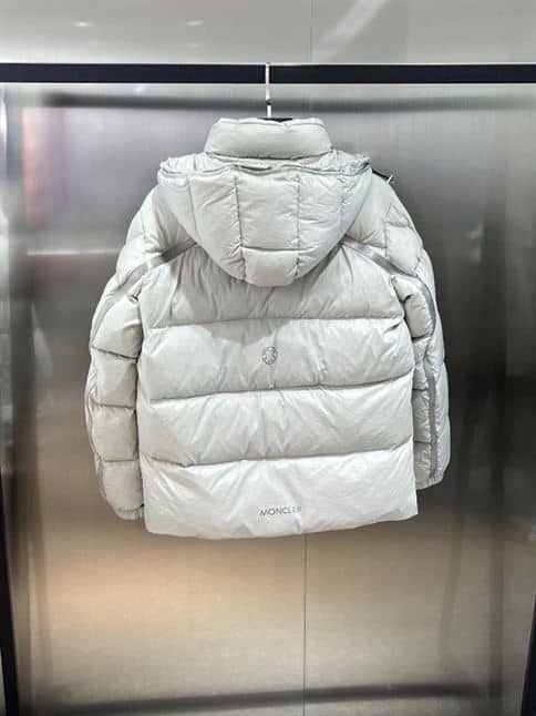 MONCLER JACKETS – MC037
