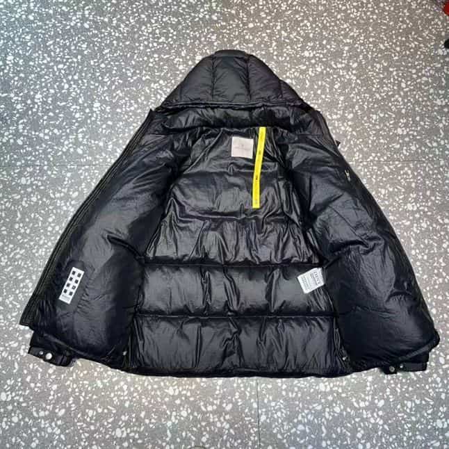 MONCLER JACKETS – MC038