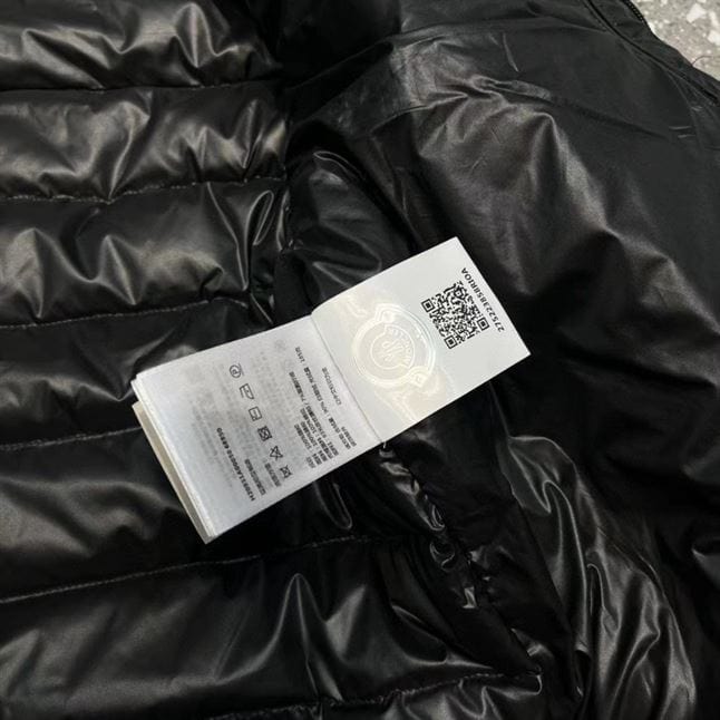 MONCLER JACKETS – MC047