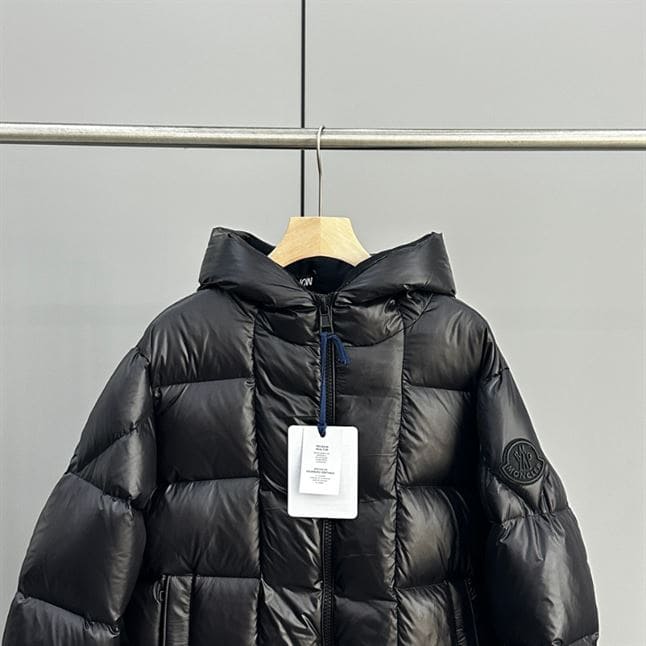 MONCLER JACKETS – MC055