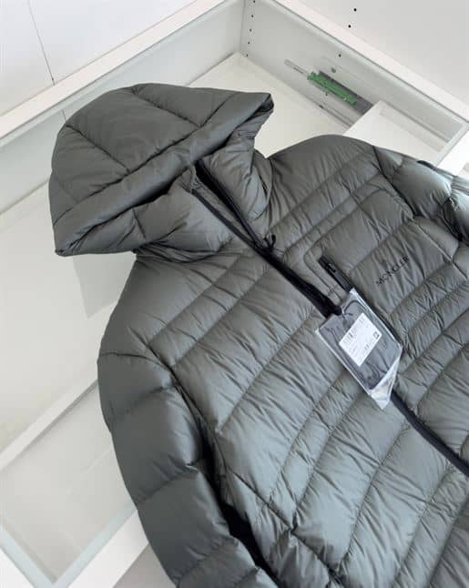 MONCLER JACKETS – MC085