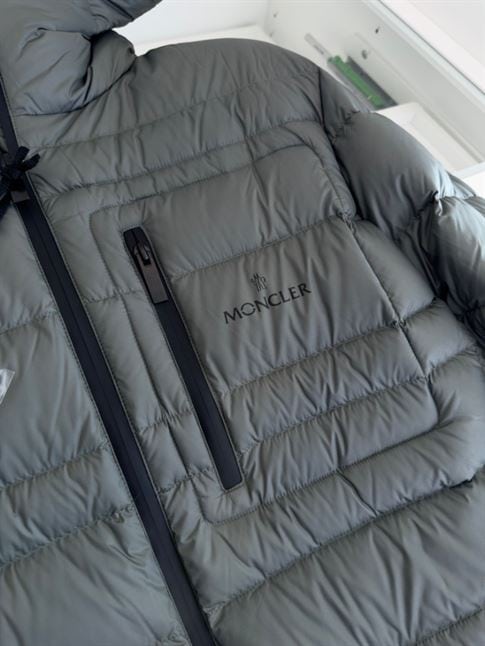 MONCLER JACKETS – MC085
