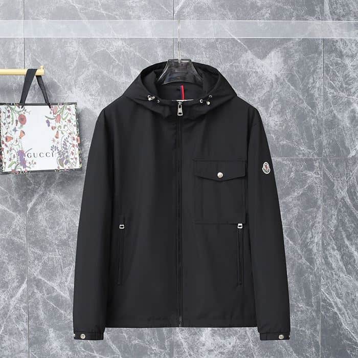 MONCLER LOZERE SHORT DOWN JACKET – MC094