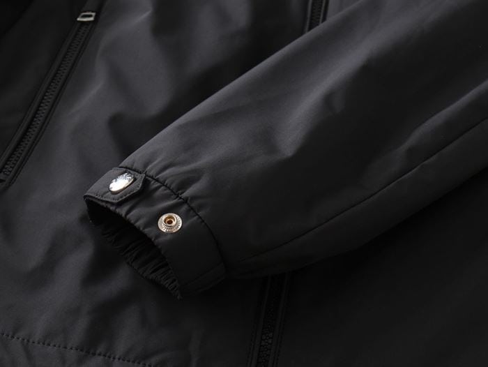MONCLER LOZERE SHORT DOWN JACKET – MC094