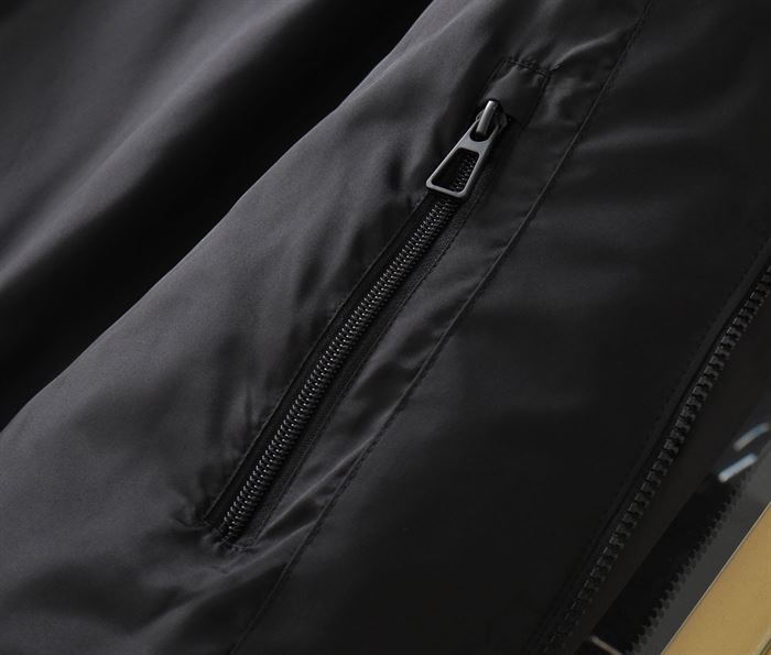 MONCLER LOZERE SHORT DOWN JACKET – MC094