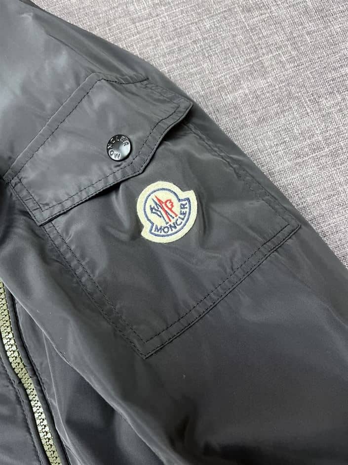 MONCLER NIRE RAIN JACKET BLACK – MC092