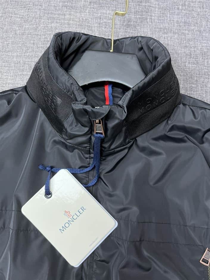 MONCLER NIRE RAIN JACKET BLACK – MC092