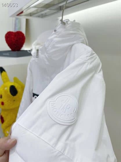 MONCLER OLARGUES HOODED DOWN JACKET – MC113