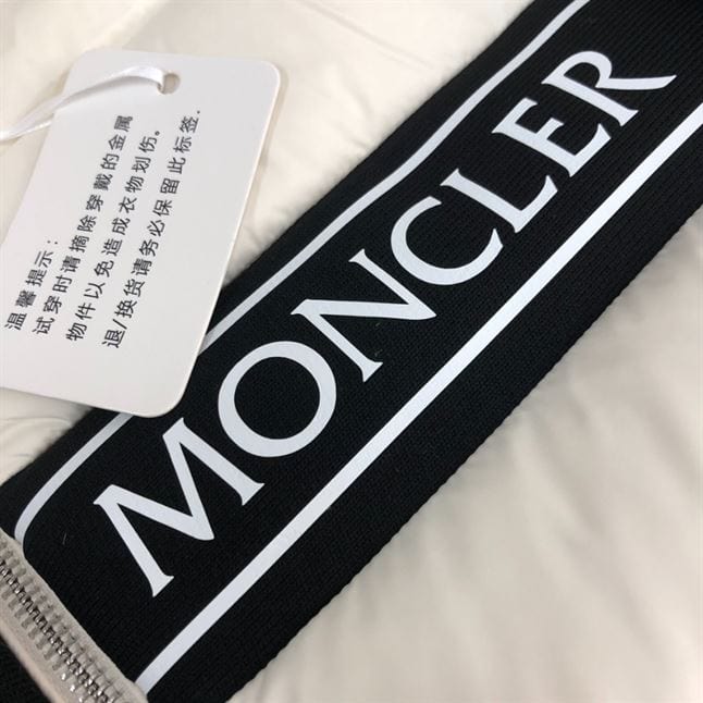 MONCLER PADDED CARDIGAN WITH ZIP – MC067