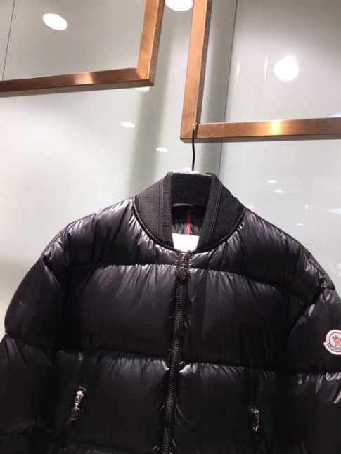 MONCLER PUFFER MERLAT BOMBER JACKET – MC033