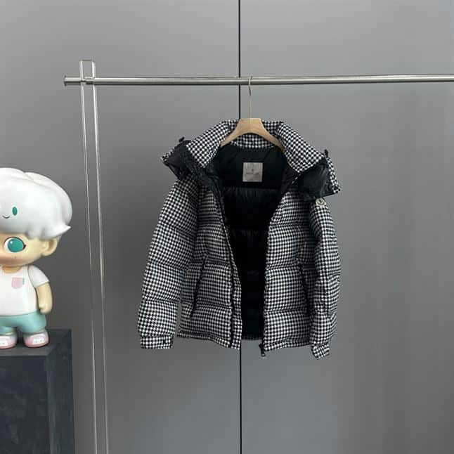 MONCLER SOCOTRINE SHORT DOWN JACKET – MC057