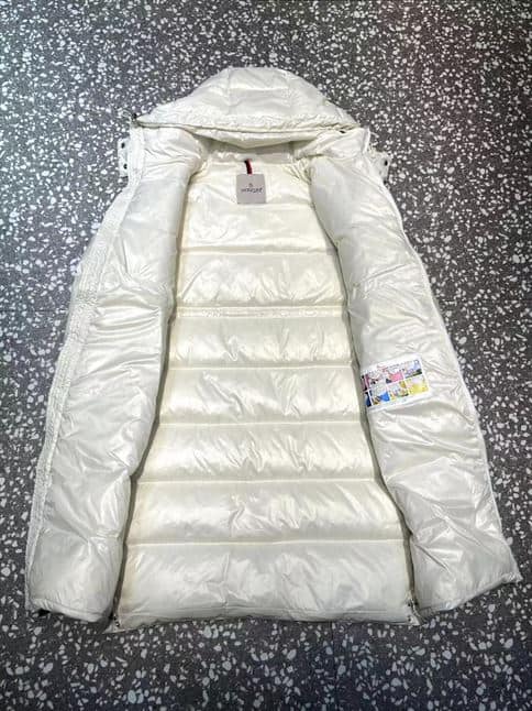 MONCLER WHITE CAVETTAZ DOWN JACKET – MC064
