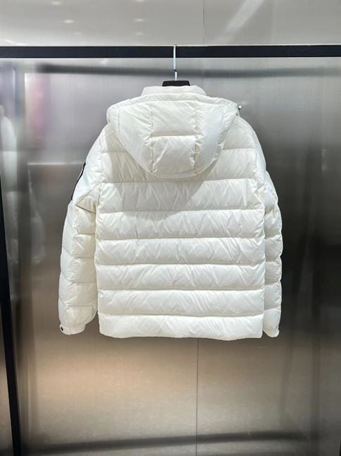 MONCLER WHITE DOWN SAULX PUFFER JACKET – MC026