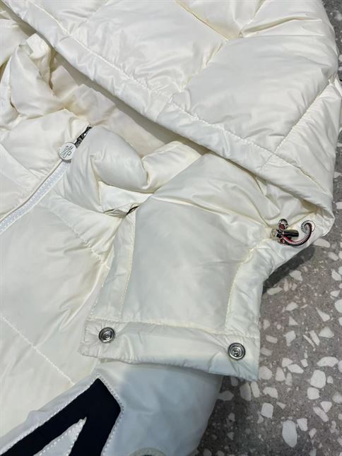 MONCLER WHITE DOWN SAULX PUFFER JACKET – MC026