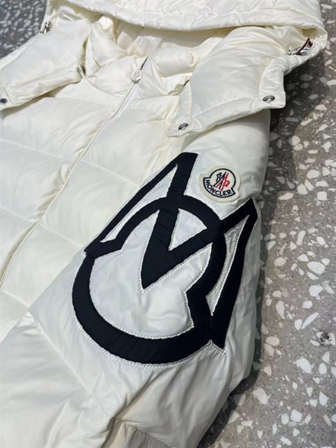 MONCLER WHITE DOWN SAULX PUFFER JACKET – MC026
