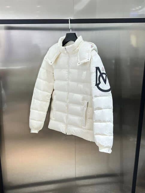 MONCLER WHITE DOWN SAULX PUFFER JACKET – MC026