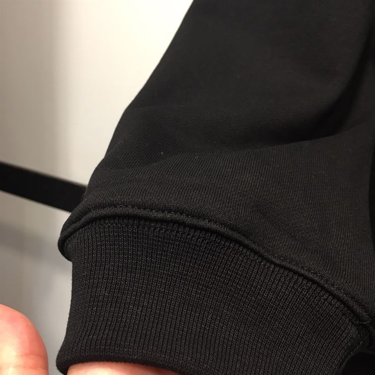 OFF-WHITE CARAVAGGIO ARROW HOODIE – OS004